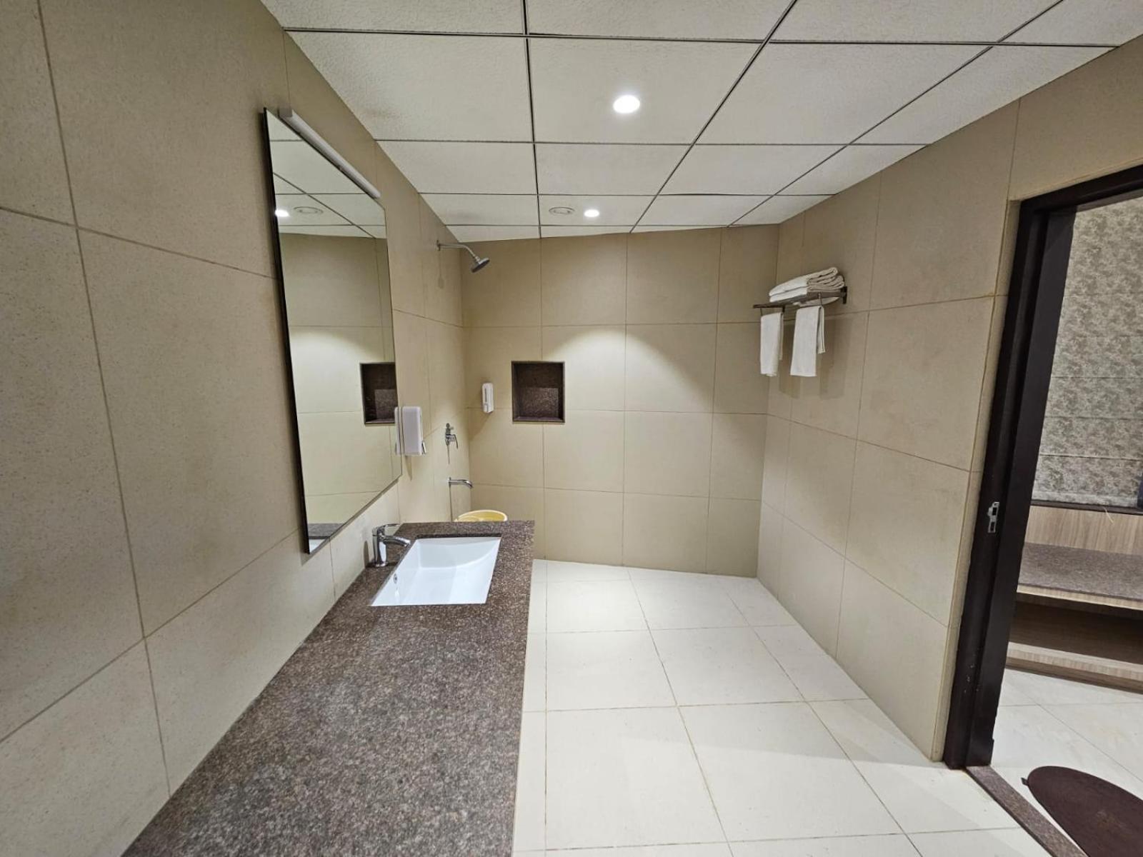 Hotel Bagla Atithi Banaras バラナシ エクステリア 写真