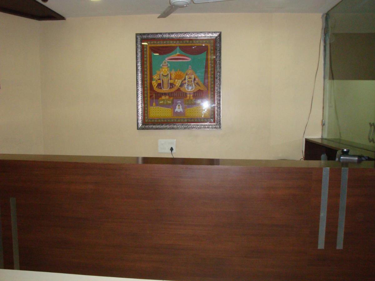 Hotel Bagla Atithi Banaras バラナシ エクステリア 写真