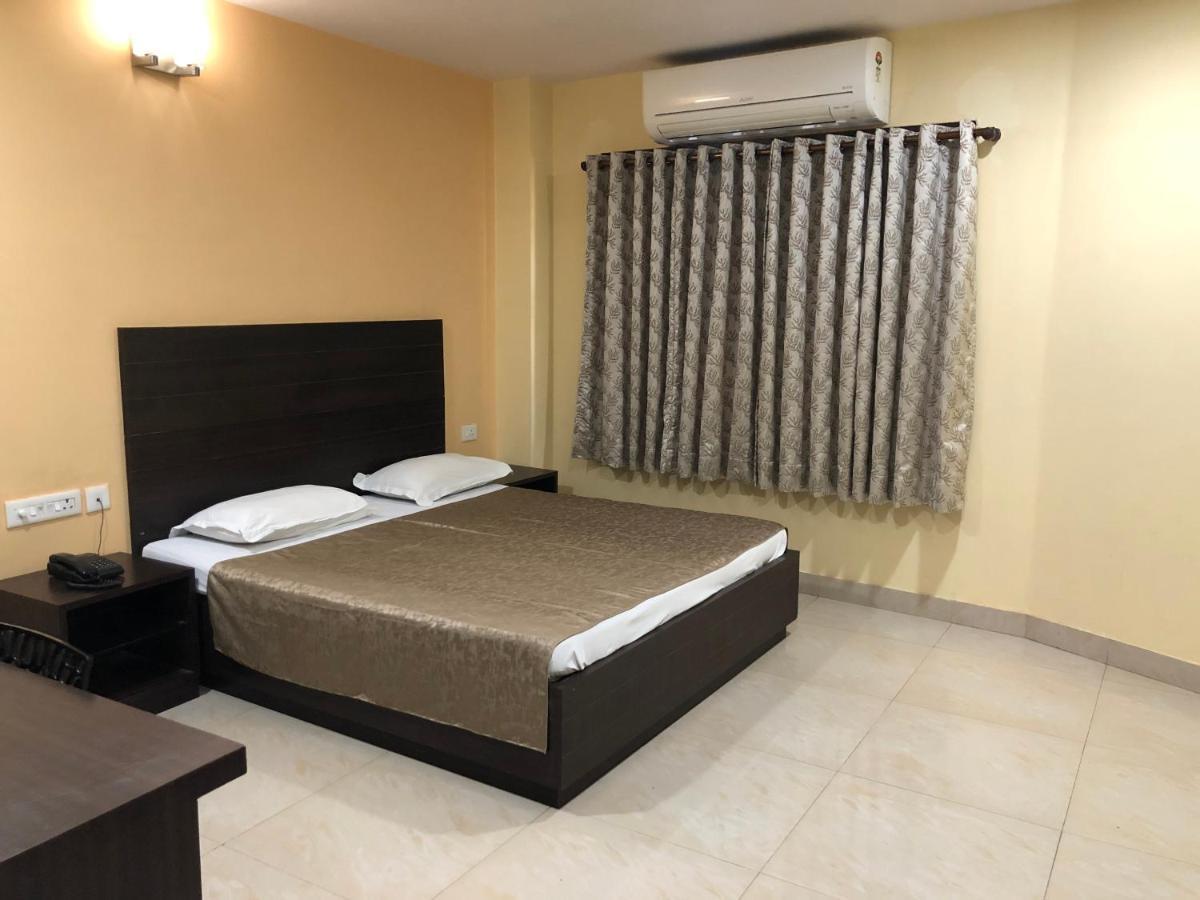 Hotel Bagla Atithi Banaras バラナシ エクステリア 写真
